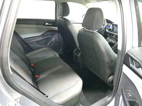 Used 2023 Volkswagen Taos SE w/ Panoramic Sunroof Package AWD/4WD image 18