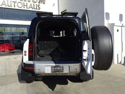 Used 2023 Land Rover Defender 110 S image 5