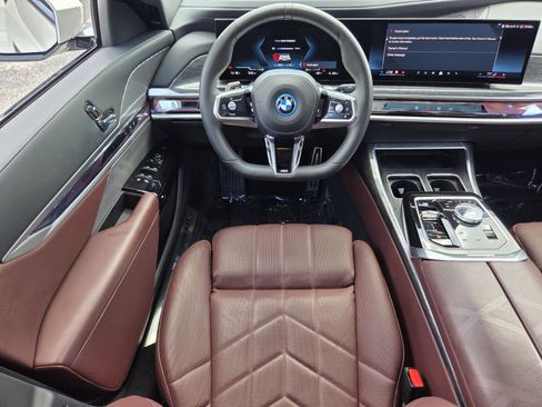 Certified 2025 BMW i7 xDrive60 AWD/4WD image 12