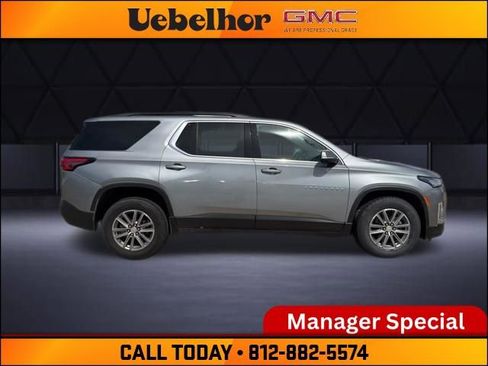Used 2023 Chevrolet Traverse LT AWD/4WD image 3