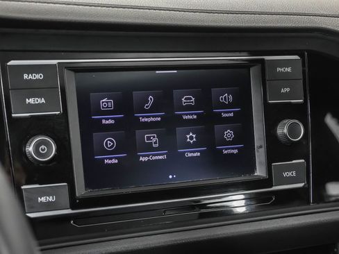 Used 2020 Volkswagen Jetta R-Line w/ R-Line Cold Weather Package image 33