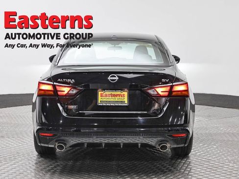 Used 2024 Nissan Altima 2.5 SV w/ SV Premium Package FWD image 6