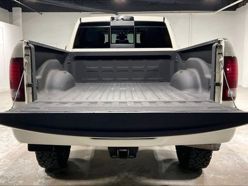Used 2018 RAM 2500 Laramie w/ Sport Appearance Group AWD/4WD image 35