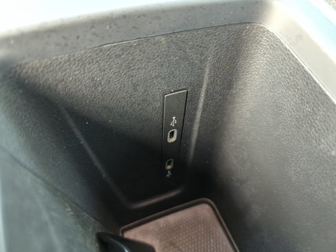 Used 2025 Volkswagen Tiguan S FWD image 38