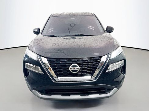 Used 2021 Nissan Rogue SV FWD image 2