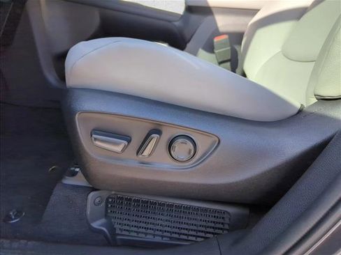 New 2025 Toyota Sienna XLE image 13