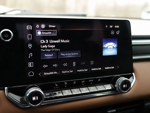 Used 2023 GMC Canyon AT4 image 13