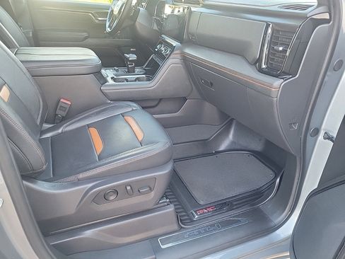 Used 2024 GMC Sierra 1500 AT4 w/ AT4 Preferred Package image 13