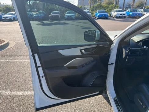 Certified 2023 Acura MDX FWD w/ Technology Package image 9