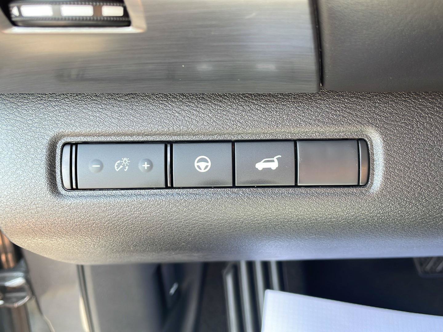 Used 2026 Nissan Pathfinder Rock Creek AWD/4WD image 13