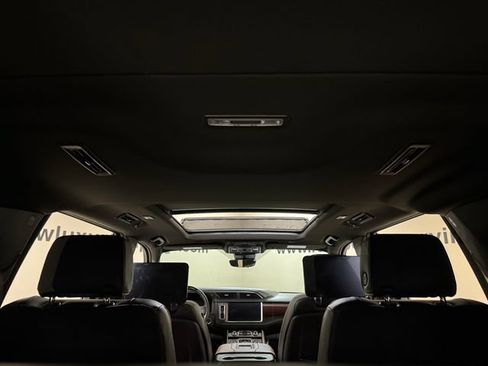 Used 2024 GMC Yukon XL Denali Ultimate AWD/4WD image 24