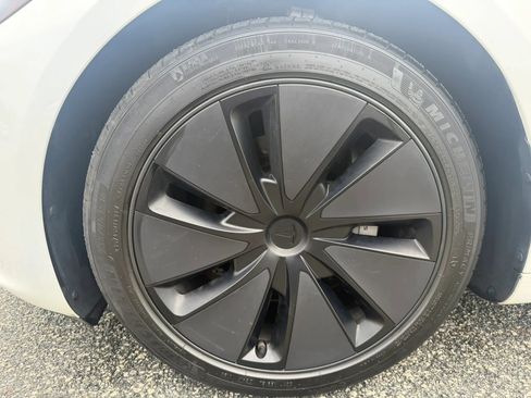 Used 2024 Tesla Model 3 Long Range AWD/4WD image 26