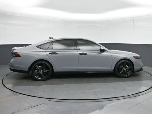 Used 2023 Honda Accord Sport image 8