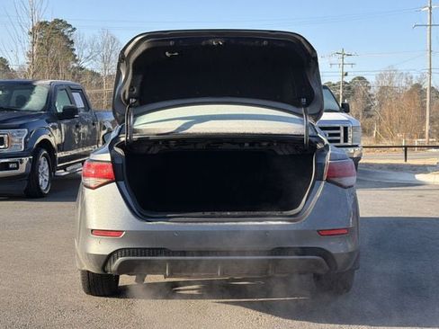 Used 2024 Nissan Sentra SV w/ Trunk Package image 12