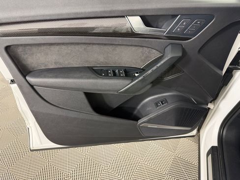Used 2018 Audi SQ5 Prestige w/ Prestige Package image 13