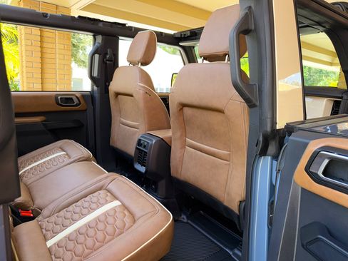 Used 2025 Ford Bronco Outer Banks AWD/4WD image 19