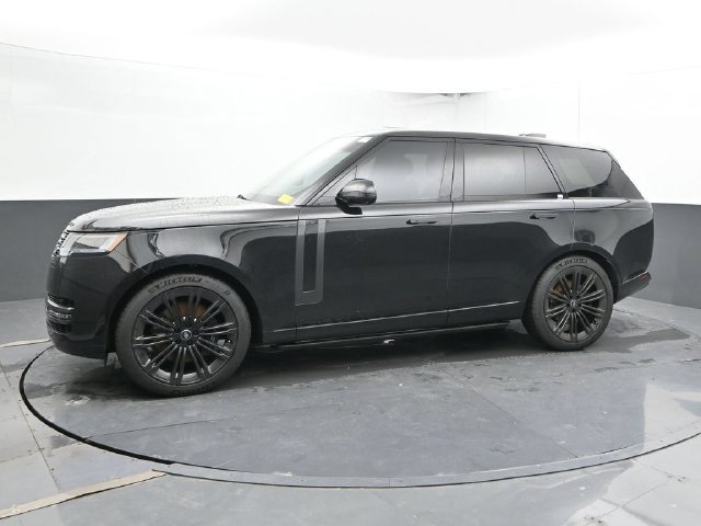 Used 2024 Land Rover Range Rover SE AWD/4WD image 8