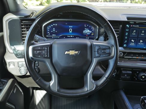 Used 2024 Chevrolet Silverado 1500 LTZ image 13