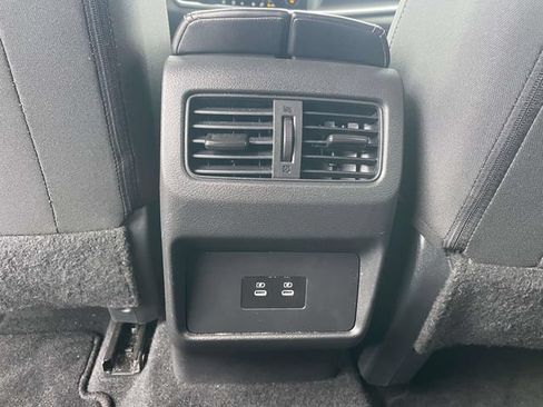 Used 2025 Nissan Rogue SV FWD image 14