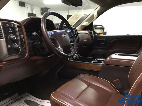 Used 2017 Chevrolet Silverado 1500 High Country image 29