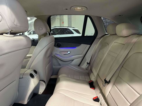 Certified 2022 Mercedes-Benz GLC 300 4MATIC image 9