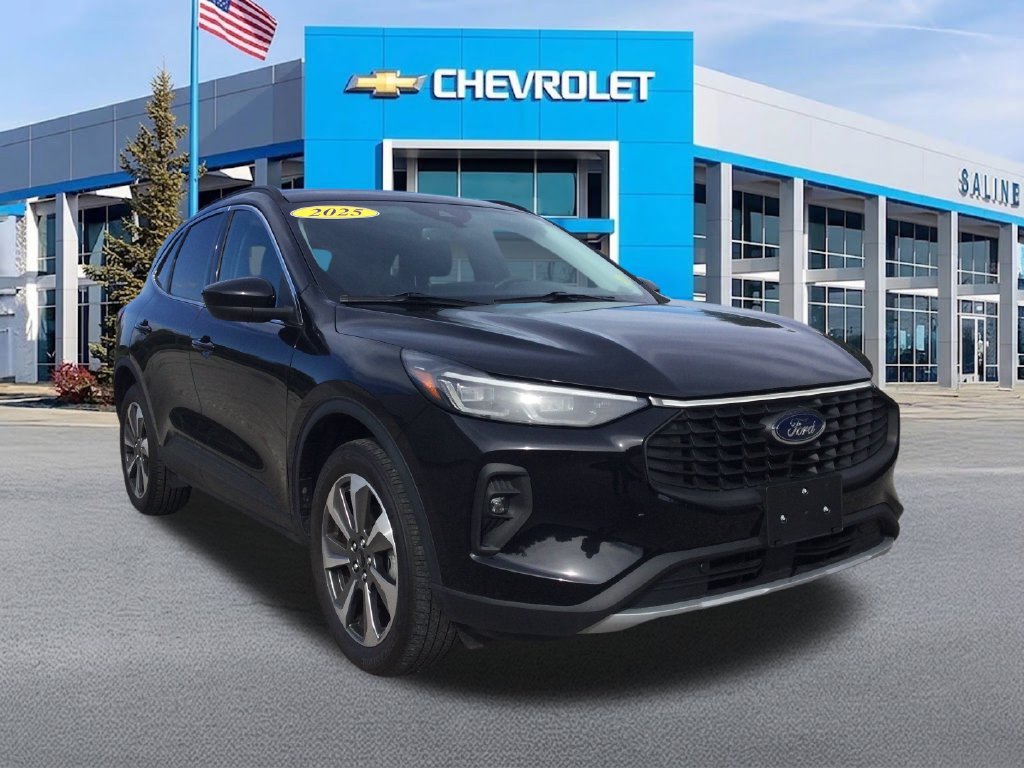Used 2025 Ford Escape Platinum AWD/4WD 360° Tour