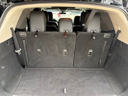 Used 2024 Nissan Pathfinder SL w/ SL Premium Package FWD image 30