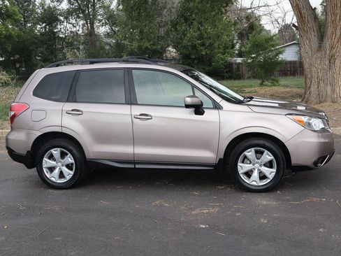 Used 2015 Subaru Forester 2.5i Premium w/ All-Weather Package AWD/4WD image 3