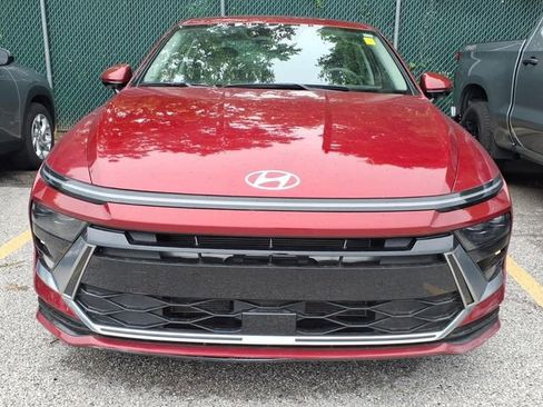 Used 2024 Hyundai Sonata SEL FWD image 2