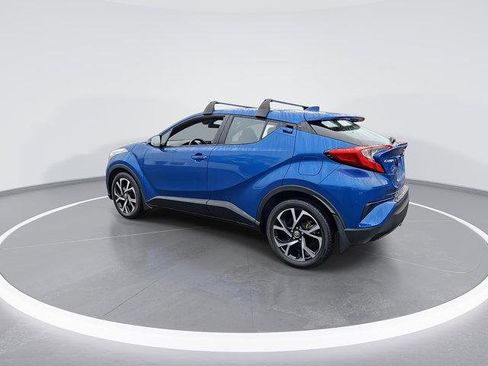 Certified 2022 Toyota C-HR XLE image 8