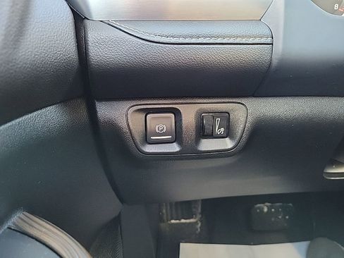 Used 2023 GMC Acadia SLE w/ Driver Convenience Package image 22