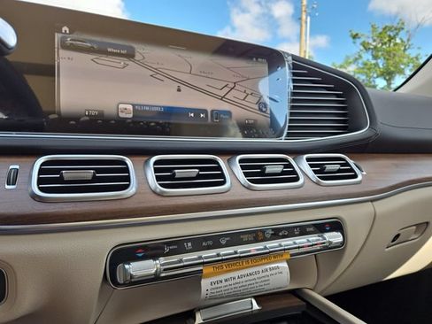 New 2026 Mercedes-Benz GLS 450 4MATIC image 12