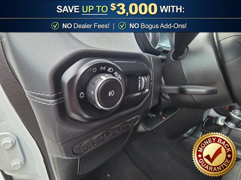 Used 2025 Jeep Wrangler Unlimited Sahara AWD/4WD image 30