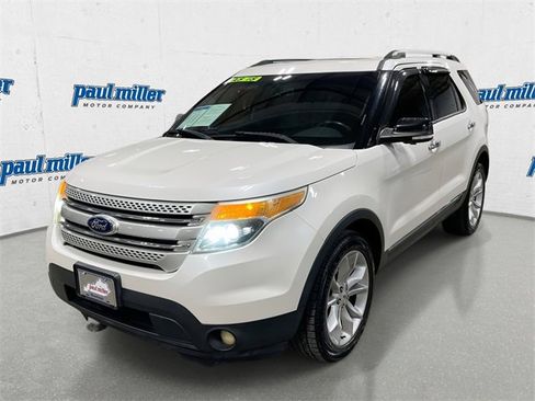 Used 2014 Ford Explorer XLT w/ Equipment Group 202A image 1