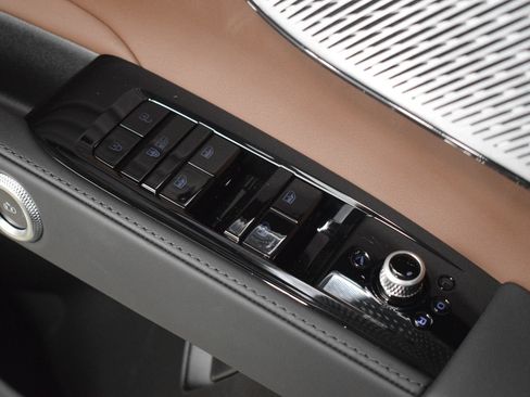 Certified 2024 Maserati Grecale GT AWD/4WD image 40
