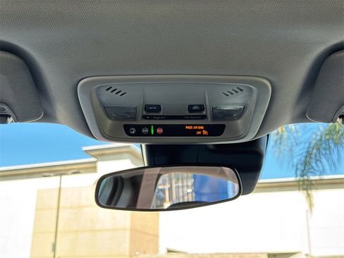 Used 2024 Chevrolet Malibu LT image 23