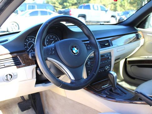 Used 2008 BMW 335i Convertible image 20