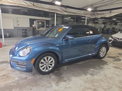 Used 2019 Volkswagen Beetle 2.0T S FWD image 1
