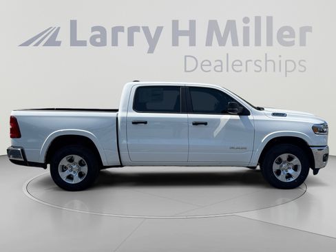 New 2026 RAM 1500 Big Horn AWD/4WD image 6
