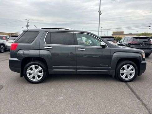 Used 2017 GMC Terrain SLT w/ Open Road Package AWD/4WD image 4