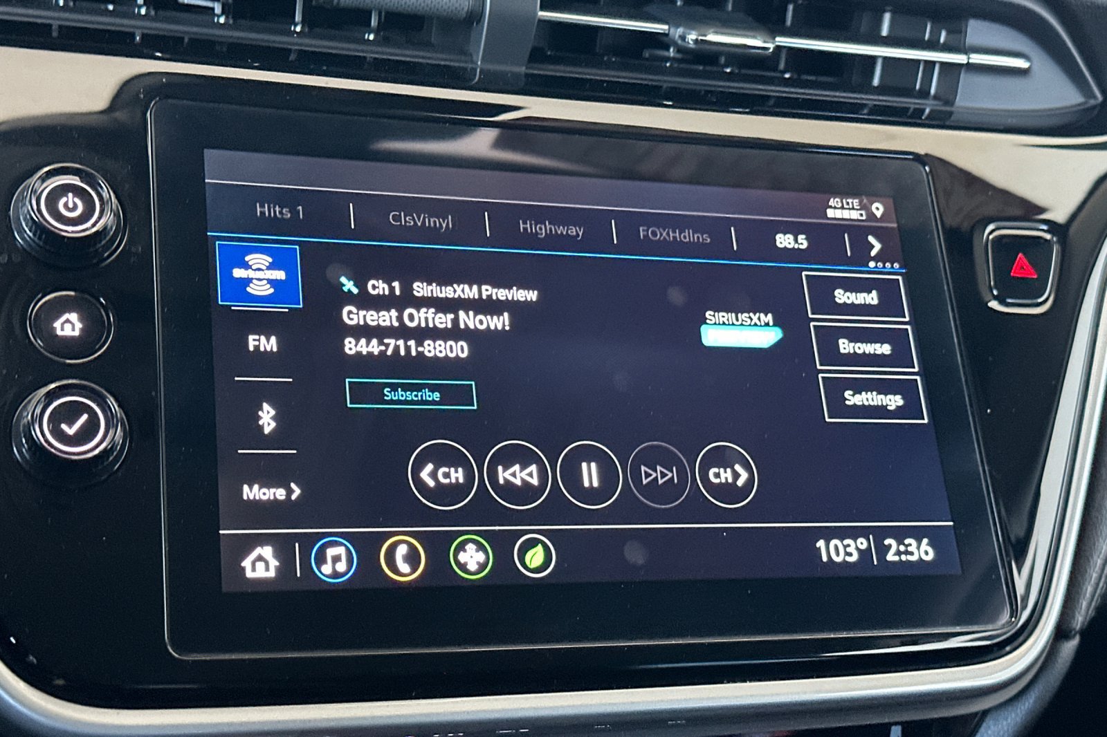 Used 2023 Chevrolet Bolt EUV LT w/ Driver Confidence Package FWD image 18