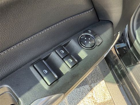 Used 2018 Ford Mustang GT Premium image 11