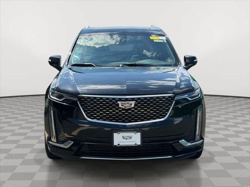 Used 2023 Cadillac XT6 Luxury AWD/4WD image 2