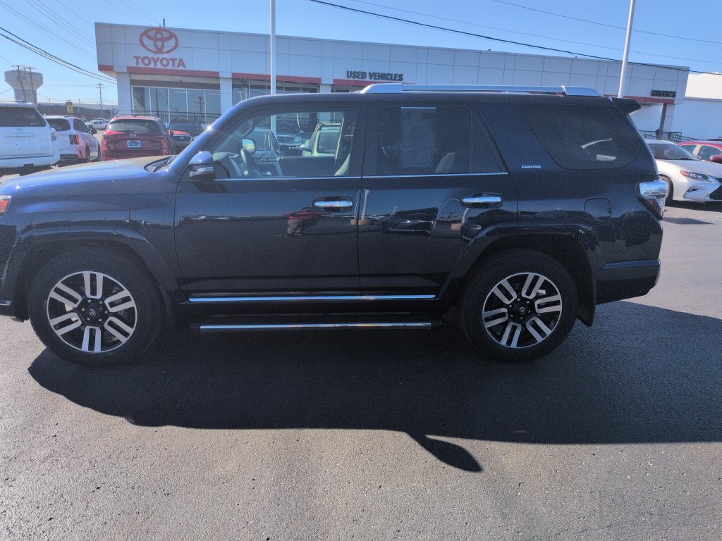 Certified 2022 Toyota 4Runner Limited AWD/4WD image 2