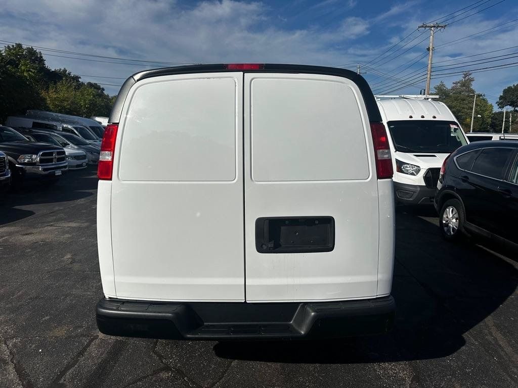 Used 2021 Chevrolet Express 2500 w/ Driver Convenience Package RWD image 4