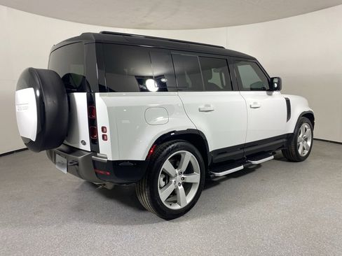 Used 2023 Land Rover Defender 110 X-Dynamic SE image 5