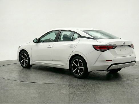 Used 2025 Nissan Sentra SV image 6