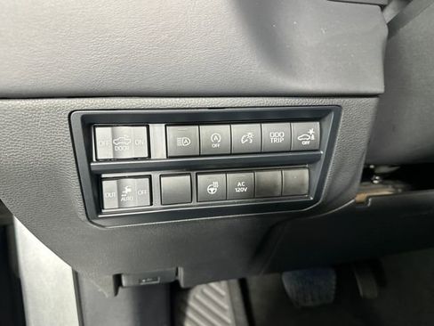 Used 2023 Toyota Tundra Platinum image 19