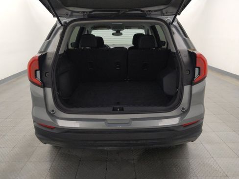 Used 2023 GMC Terrain SLE FWD image 29