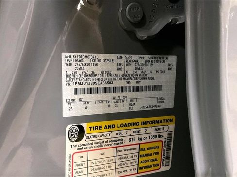 Certified 2025 Ford Expedition Active AWD/4WD image 31